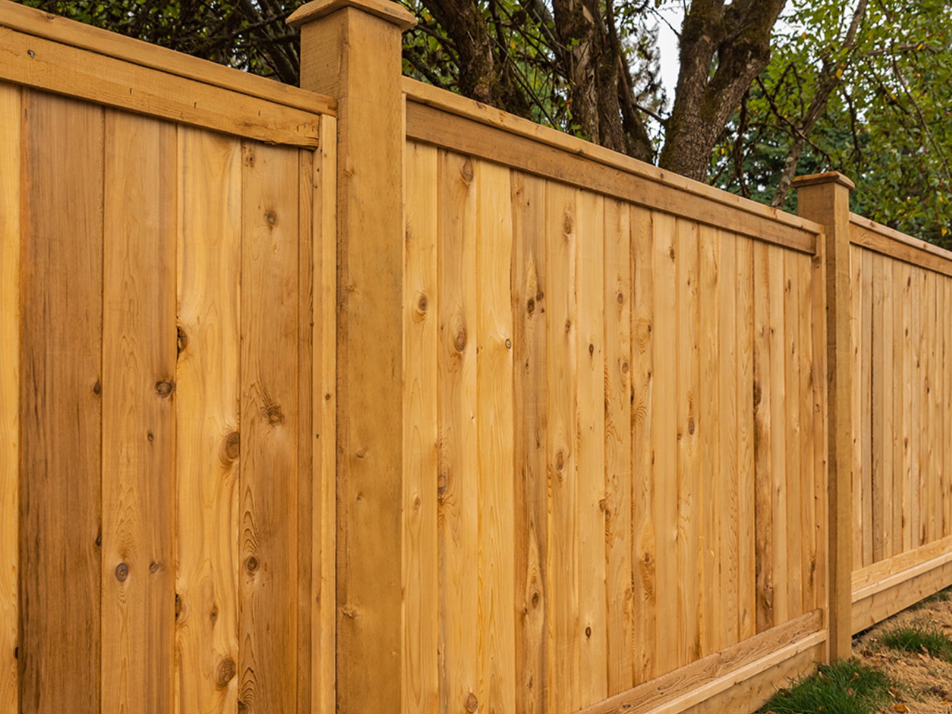 Henrico County VA cap and trim style wood fence